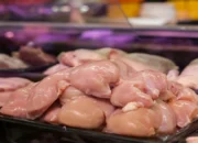 Jelang Pergantian Tahun, Harga Bahan Pokok di Jawa Timur: Cabai dan Ayam Naik, Minyak Goreng Mulai Turun