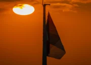 Bonnie Blue Seret Bendera Merah Putih di KBRI London, RI Laporkan ke Inggris