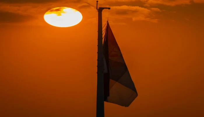 Bonnie Blue Seret Bendera Merah Putih di KBRI London, RI Laporkan ke Inggris