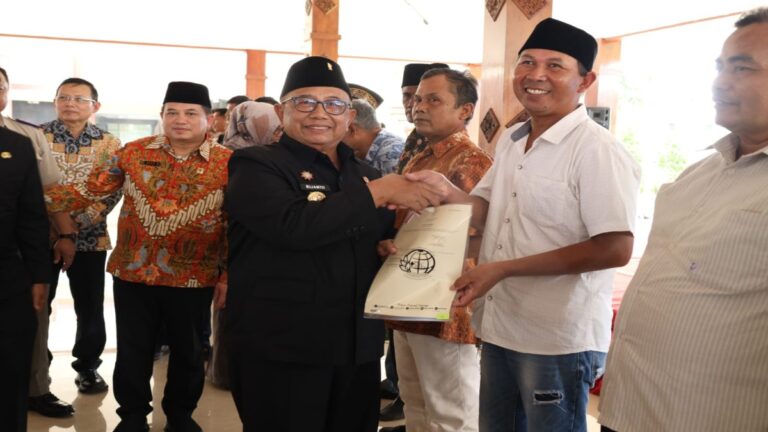 Pemkab Blitar Mulai Serahkan Sertifikat PPTPKH, Ribuan Lahan Warga Masuk Tahap Legal